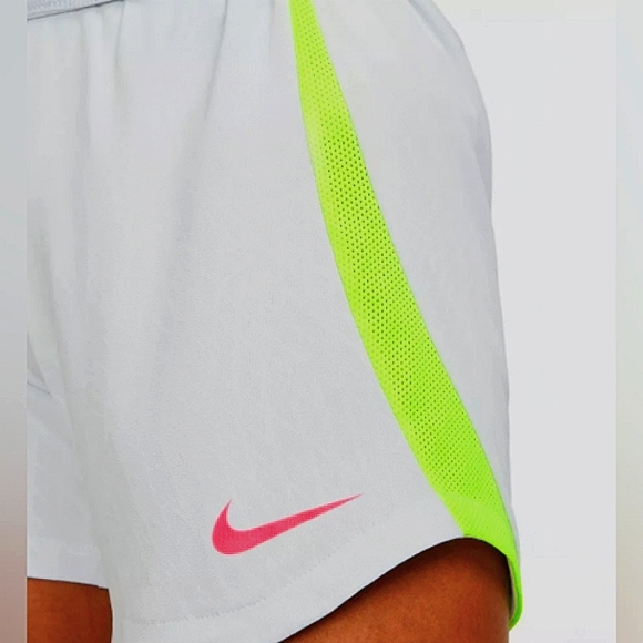 NWT🔥Nike Women's M Dri-Fit Soccer/Futbol Shorts - Picture 5 of 8